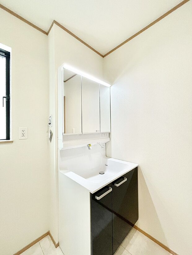 広々とゆとりのあるランドリースペース