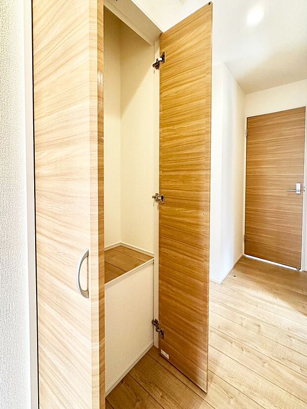 たっぷりの収納スペースで快適に暮らせそう