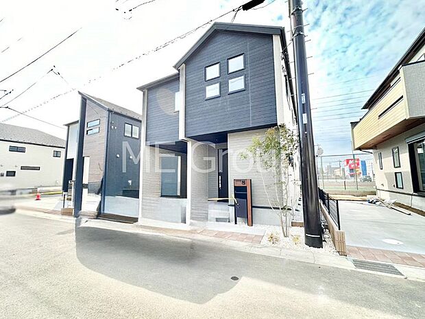 洗練された外観、上質な住空間が広がる室内は永く安心して過ごせる住居です。