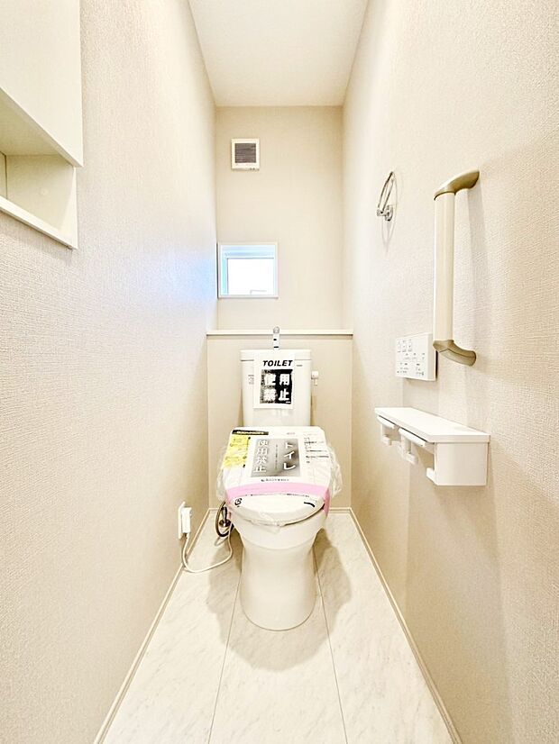 トイレは安心の2箇所!朝のバタバタも一安心です。