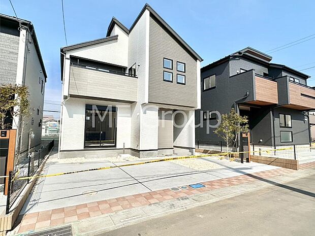 洗練された外観、上質な住空間が広がる室内は永く安心して過ごせる住居です。