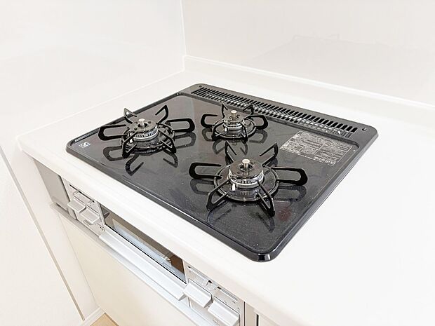 三口ガスコンロでお料理が一気にはかどりそう  