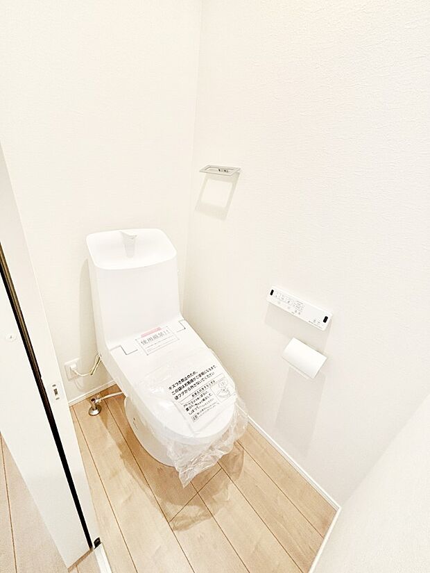 毎日を快適に！清潔感あるシャワートイレ。