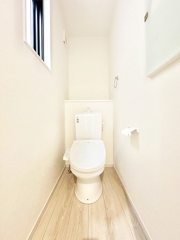 トイレは安心の2箇所!朝のバタバタも一安心です。
