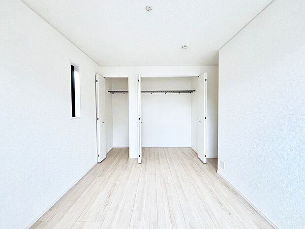 子供部屋にもおすすめな収納スペースたっぷりの居室