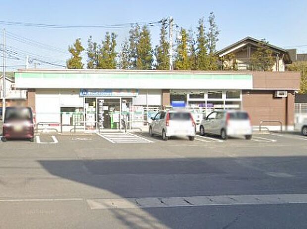 コンビニ 400m ファミリーマート 川越神明町店