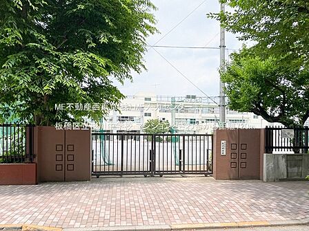 中学校 720m 板橋区立桜川中学校