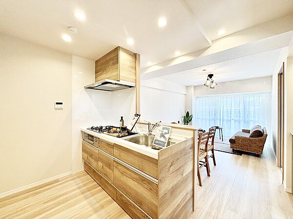広々とした使い勝手の良いキッチンで日々のお料理も楽しくなりそう