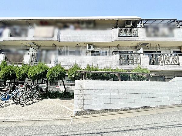 外観「無料オンライン相談」受付中！溢れる陽光でご家族の笑顔も輝く