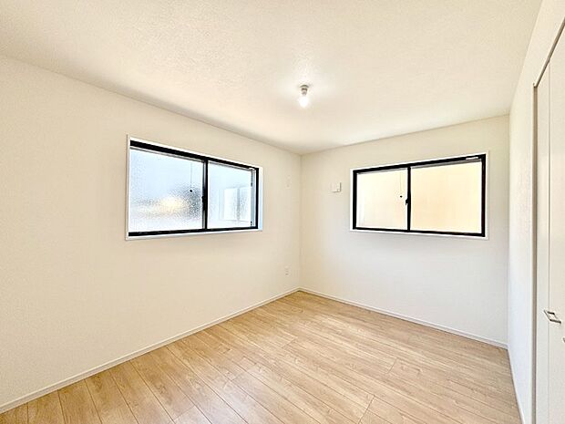 内装「無料オンライン相談」受付中!自然光が取り入れられるのでお子様のお部屋にも!