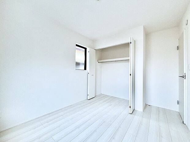 子供部屋にもおすすめな収納スペースたっぷりの居室