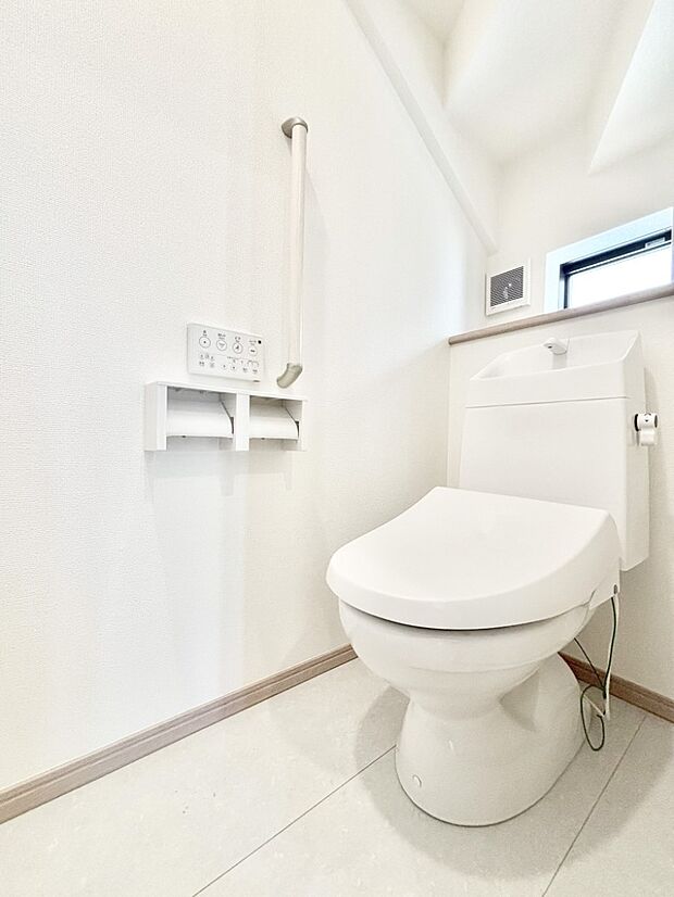 トイレは安心の2箇所!朝のバタバタも一安心です。
