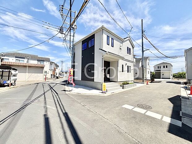 角地なので日当たりも良く、お家が堂々として見えます。