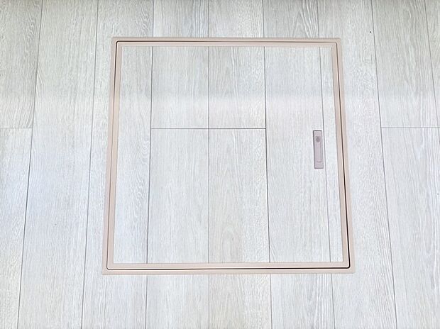 使いやすさを優先したスライド式収納タイプ!