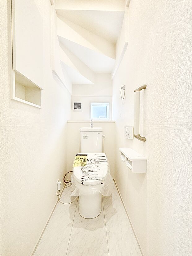 内装「無料オンライン相談」受付中!トイレは安心の2箇所!朝のバタバタも一安心です。