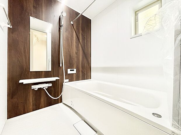 落ち着いた雰囲気でゆっくりお寛ぎいただけるバスルーム