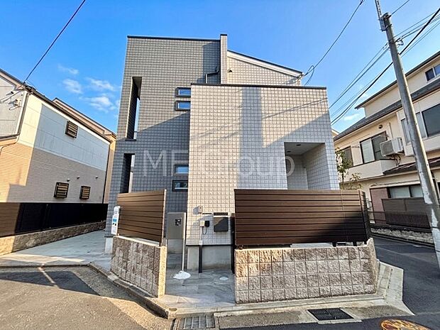 たっぷりの陽光と心地よい風が舞い込む住まい