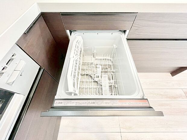 面倒なお片づけは食洗機にお任せ!家事の負担が減って、時間にも気持ちにもゆとりができます。