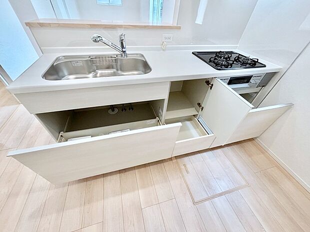 使いやすさを優先したスライド式収納タイプ!