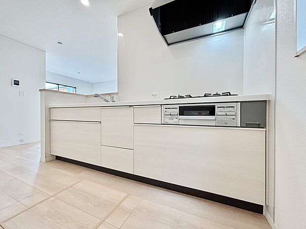 料理をしながらでもご家族との会話を楽しめる対面キッチン