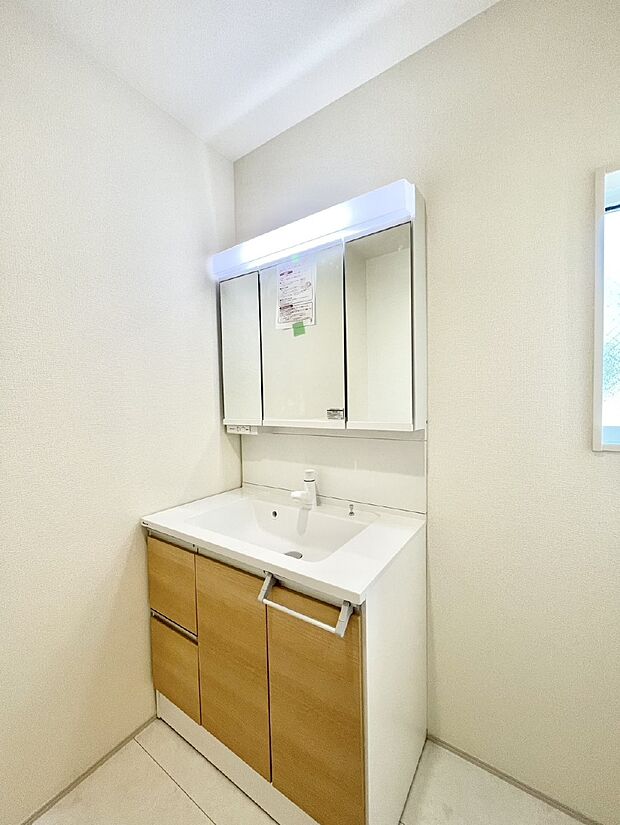 お子さんがうがい、手洗いも喜んでしてくれそうな洗面所!