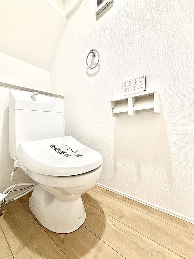 トイレは安心の2箇所！朝のバタバタも一安心です。 