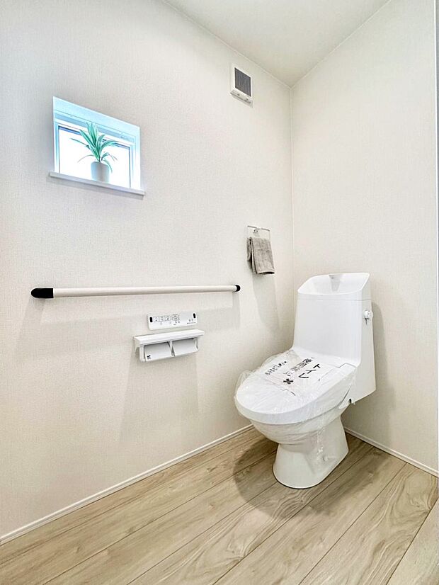 トイレは1階と2階それぞれに配置されていてとても便利です。