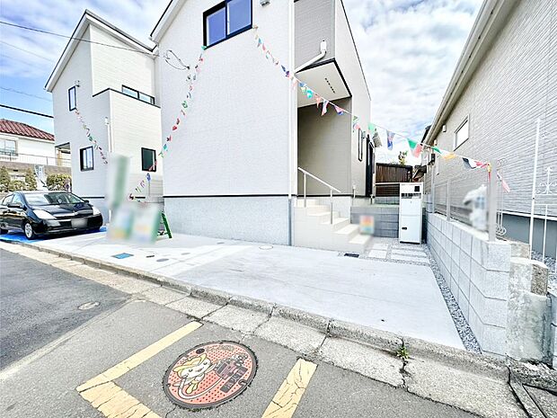 目の前が駐車場だと雨の日も大量にお買い物をした時も便利ですね