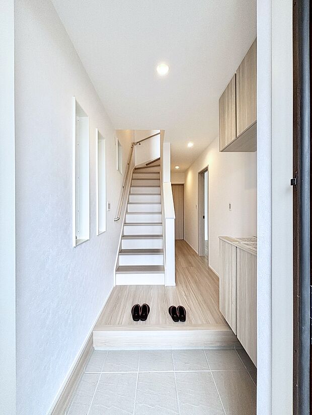 家族の帰宅やお客様をあたたかく迎える玄関