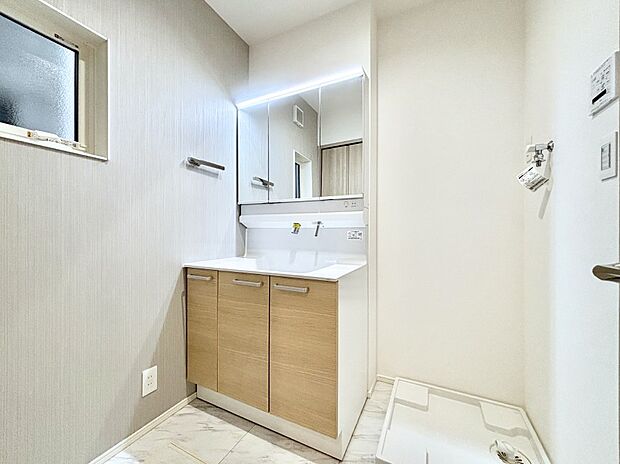 広々とゆとりのあるランドリースペース。