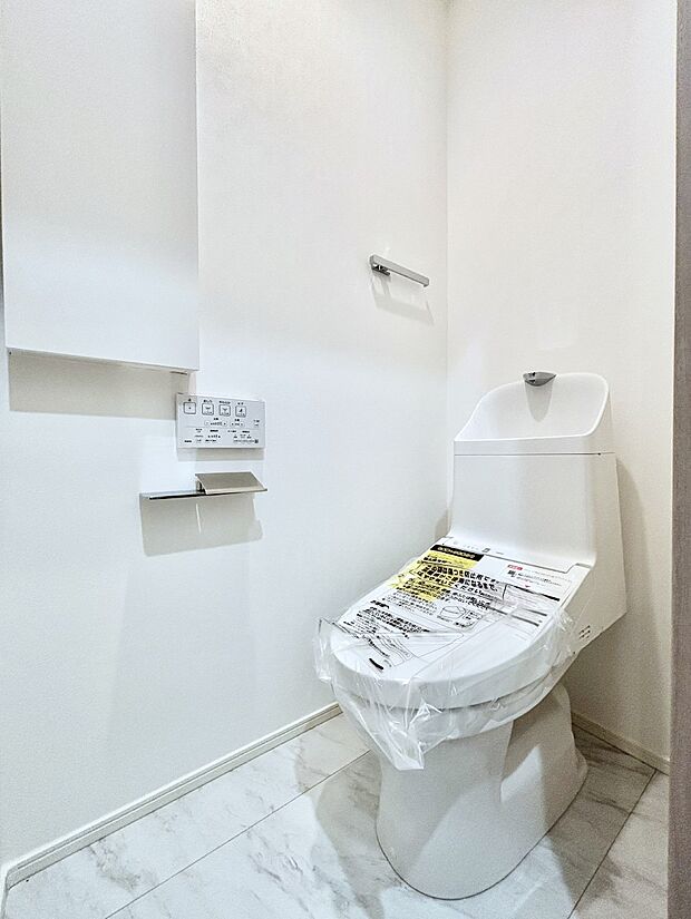 トイレは1階と3階それぞれに配置されていてとても便利です。 