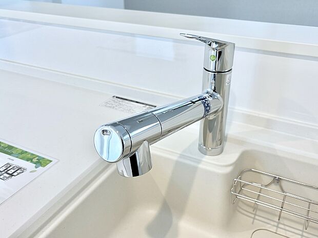 いつでも清潔なおいしいお水を。一つの水栓で水道水と浄水を使い分け。