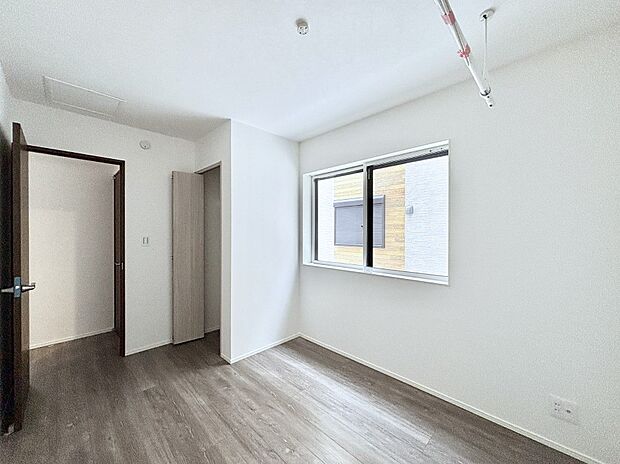 子供部屋にもおすすめな収納スペースたっぷりの居室