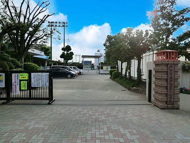小学校 750m 戸田市立戸田第一小学校