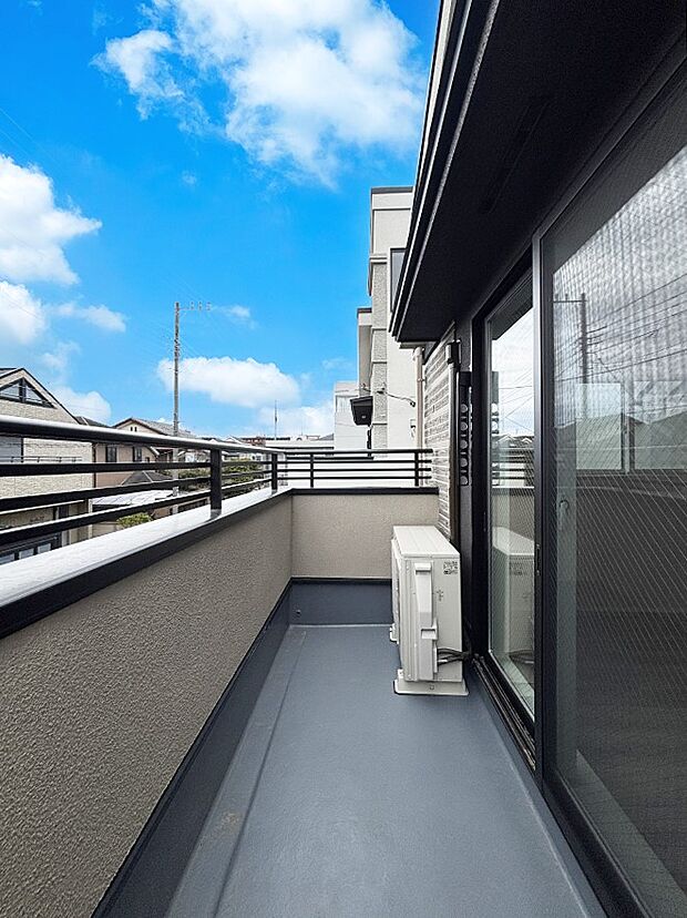 風通しの良いバルコニー