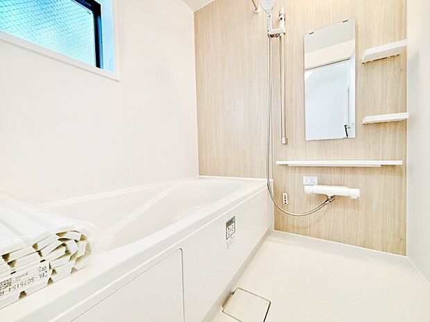 浴室乾燥機付きのバスルームでいつでも快適なバスタイムが楽しめます!