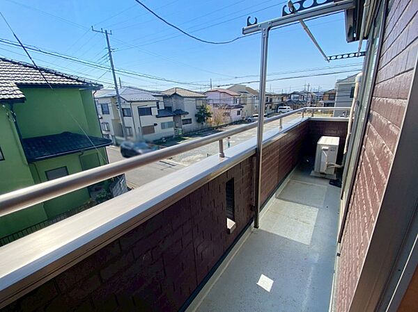内装「無料オンライン相談」受付中！気持ちよい陽光と風を感じられます  　