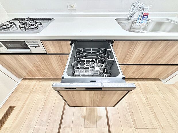 面倒なお片づけは食洗機にお任せ!家事の負担が減って、時間にも気持ちにもゆとりができます。