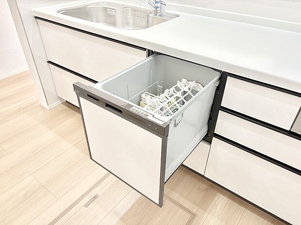 面倒なお片づけは食洗機にお任せ!家事の負担が減って、時間にも気持ちにもゆとりができます。