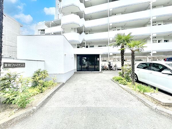 落ち着いた雰囲気のエントランス