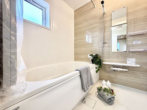 落ち着いた雰囲気でゆっくりお寛ぎいただけるバスルーム