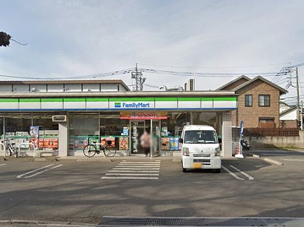 コンビニ 600m ファミリーマート ふじみ野さくら通店