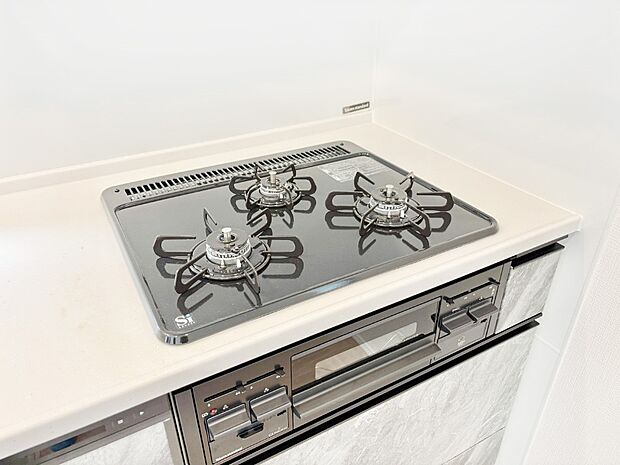 三口ガスコンロでお料理が一気にはかどりそう。