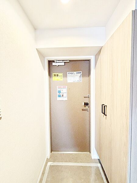 玄関を拡大表示