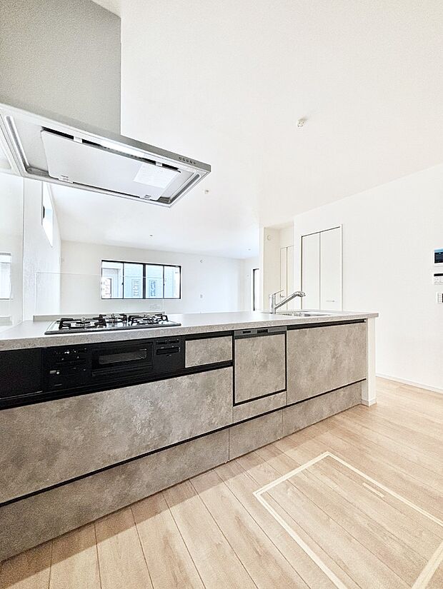 ゆとりあるキッチンではご家族と楽しくお料理ができます。