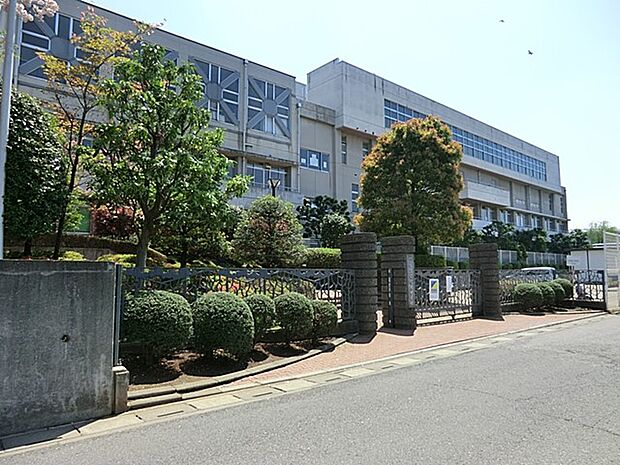 中学校 900m 川口市立安行東中学校
