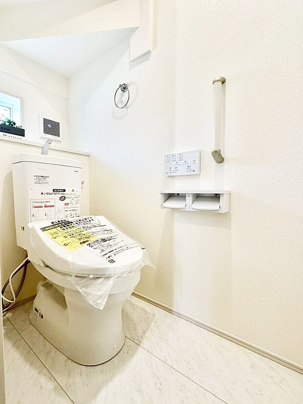 トイレは温水洗浄機能付き