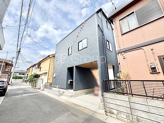 見通しの良さとともに、街並みに開放感を与えてくれます。