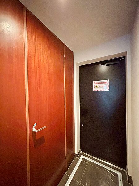 玄関を拡大表示