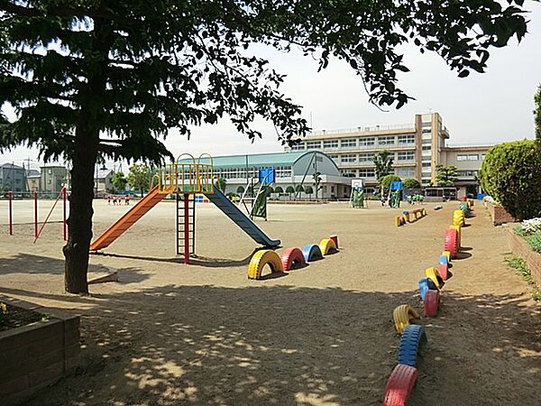 小学校 900m 川越市立高階南小学校